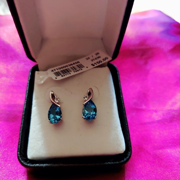 Pierced earrings - Picture 2 of 3